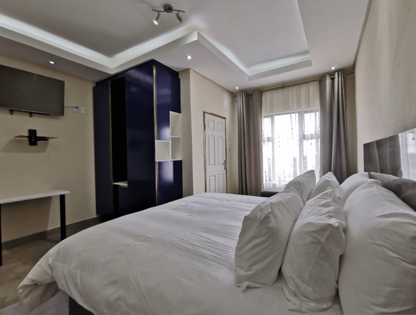 One of the rooms at KwaNomzi Boutique Lodge